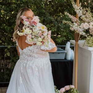 From Florist to Bride: How iBuyFlowers Helped Me Create the Wedding of My Dreams