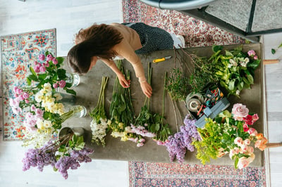 Why Choose an Online Floral Wholesaler?